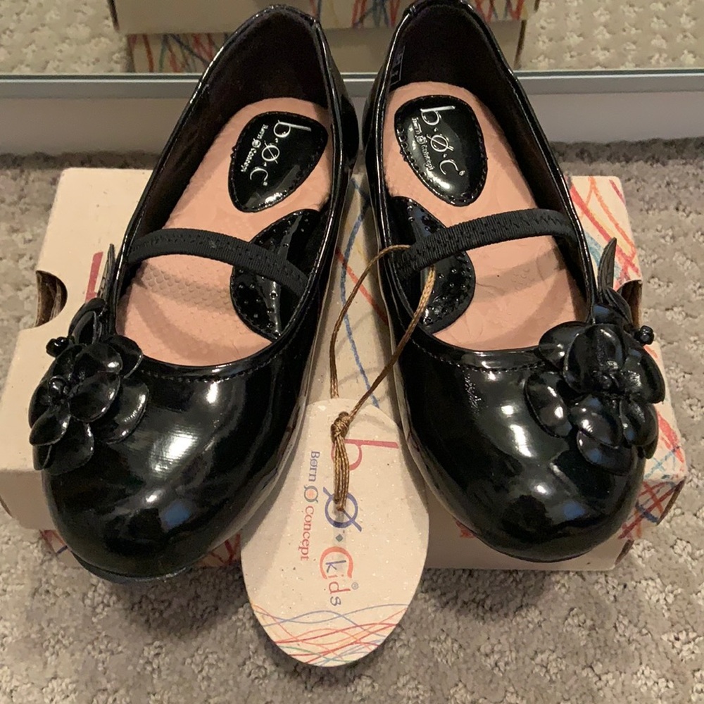 Girls patent leather dress shoes